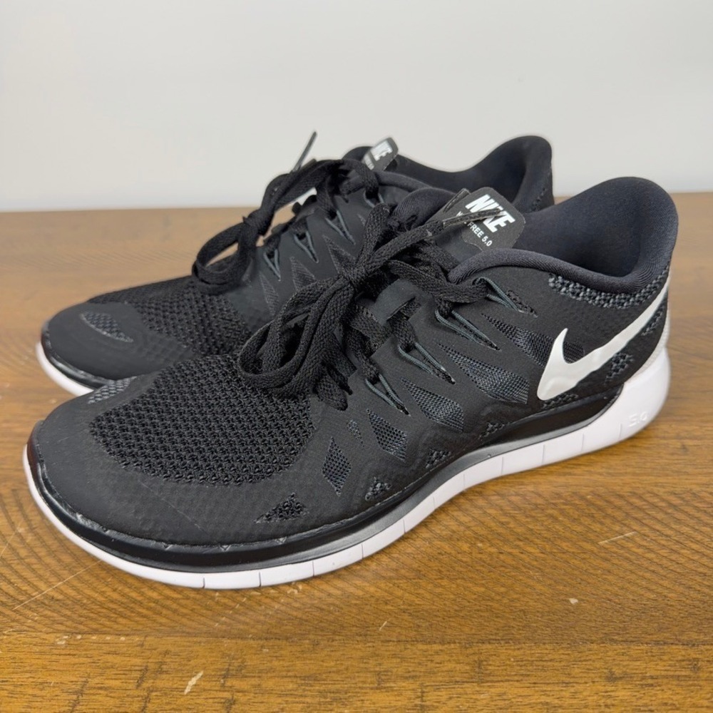 Nike Running Shoes Women 9 Black Nike Free 5.0 Athletic Gym Training Sneaker NEW - Picture 3 of 10
